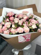 Букет цветов из:  Розы в Домбае