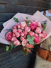 Букет розы в пальмах в Домбае Букет цветов из: Розы в Домбае